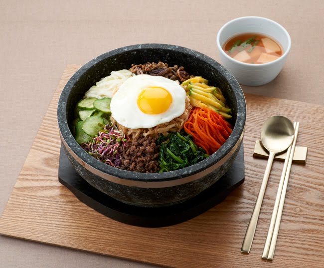 บิบิมบับ Bibimbap (비빔밥)