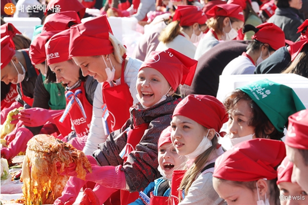 เทศกาลกิมจิโลกกวางจู Gwangju World Kimchi Festival (광주세계김치축제)